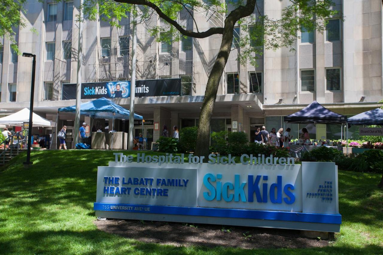 Glen Grove - Conservatory Tower Toronto Exterior photo